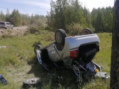 После опрокидывания автомобиля водитель скрылся с места ДТП в Амгинском районе