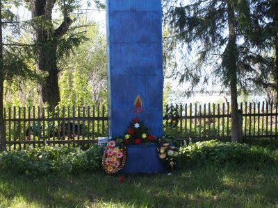 Братская могила погибших партизан