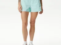 Женские короткие однотонные шорты Lacoste