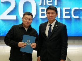 Сотрудников ГТРК «Саха» поздравили с 20-летием телерадиокомпании