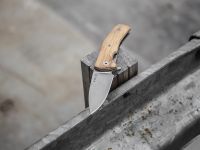 Нож складной LionSteel KUR UL Olive Wood Flipper, сталь Uddeholm Sleipner®, рукоять оливковое дерево