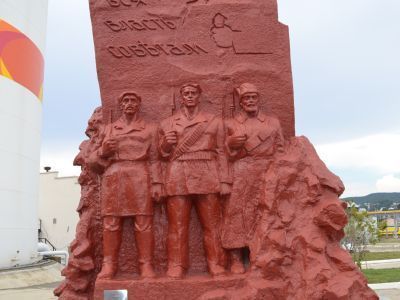 Памятник борцам за власть Советов