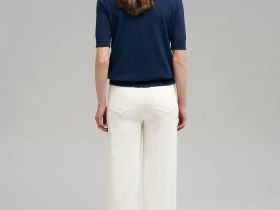 Легкий джемпер с коротким рукавом