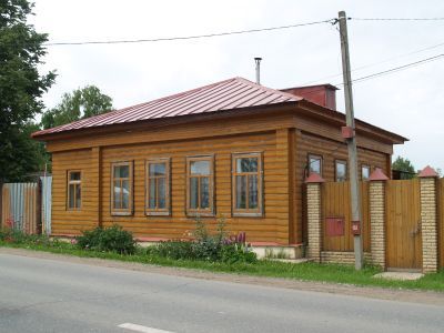 Флигель с воротами