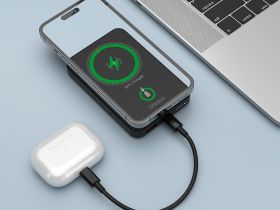 Внешний аккумулятор Deppa NRG MagSafe, 10000mAh, 15Вт черный