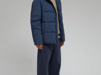 Утепленная куртка с капюшоном