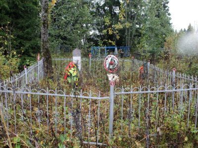 Братское захоронение советских воинов, погибших в 1941-1944 гг.