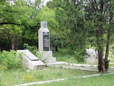 Группа братских и одиночных могил советских воинов