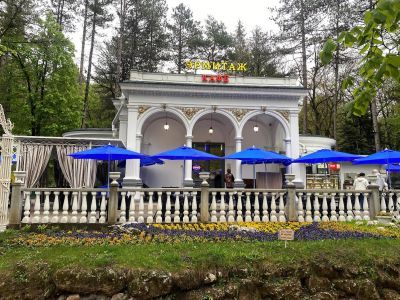 «Павильон «Читальня», архитекторы И.И. Байков и Д.П. Павлов»