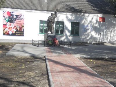 Братская могила воинов, погибших в 1943 г.