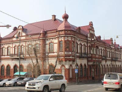 Здание универсального магазина "Торгового дома Кунста и Альберса"-ГУМ
