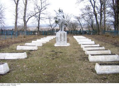 Воинское кладбище, где захоронено 82 советских воина, погибших в боях с немецко-фашистскими захватчиками
