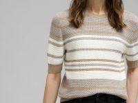 Легкий джемпер с принтом в полоску