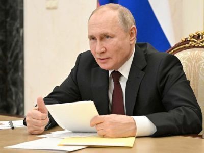 Путин принял решение о проведении операции по денацификации и демилитаризации Украины