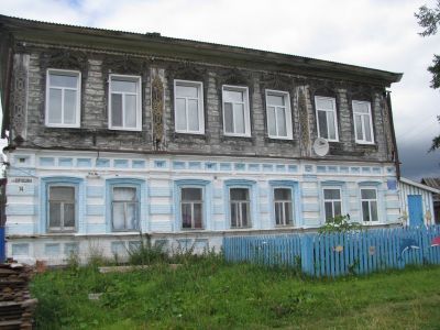 Дом жилой с изразцовой печью