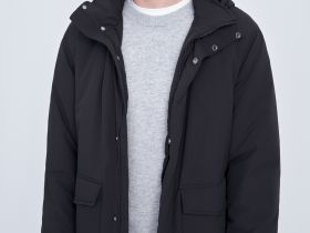 Куртка прямого силуэта с воротником-стойкой