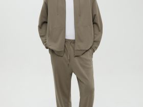 спортивные брюки