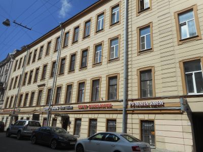 Дом, в котором жил в 1901-1913 гг. Крылов Алексей Николаевич. В 1907-1917 гг. здесь жил  Стеклов Владимир Андреевич