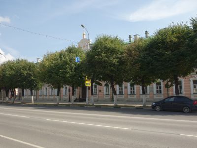 Здание, в котором учились в 1860-1864 гг. физиолог Павлов Иван Петрович и в 1933-1936 гг. Герой Советского Союза Н.В. Стройков