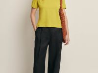 Футболка приталенного силуэта