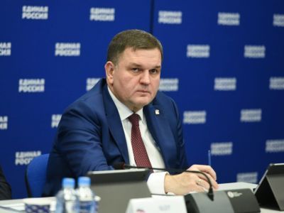 Эксперты говорят о возросшей поддержке ЕР на фоне гуманитарной миссии партии в Донбассе