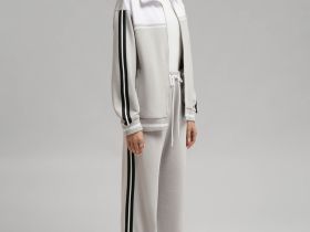 Толстовка свободного кроя из футера