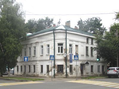 Дом жилой. Здесь жил деятель революции А.Н. Асаткин