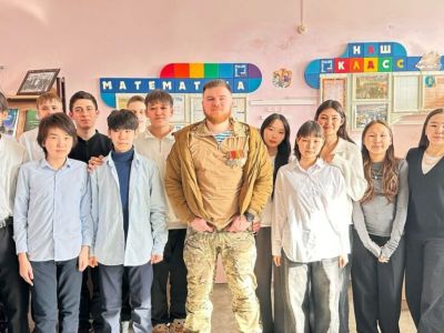 Ветеран СВО в Якутии встретился с учениками родной школы