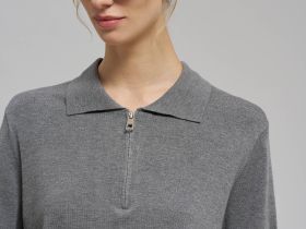 Легкий джемпер-поло полуприлегающего кроя