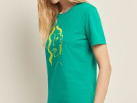 Футболка приталенного силуэта с принтом