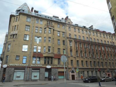 Здания при Латышской лютеранской церкви Христа Спасителя