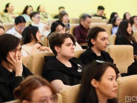 В Якутске наградили победителей конкурса «Белый мир Арктики через призму детской книги»