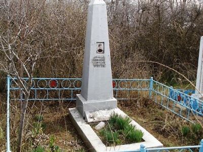 Братская могила работников Эссен-Экинского ревкома