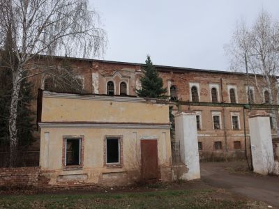 Училище духовное: корпус учебный, службы, флигель северный, флигель южный, ограда, сад