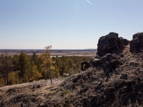 К древним вулканам Туймаады. Молотовская Падь, наскальные рисунки Туймаады