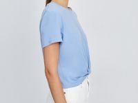 Футболка с узлом