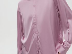 Блузка свободного силуэта с отложным воротником