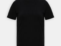 Футболка приталенного силуэта