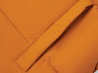 Утепленная куртка с капюшоном