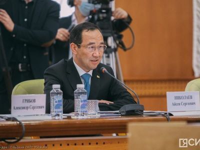 Айсен Николаев предложил направить федеральные средства на строительство двух дамб в Якутии