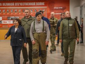 Юрий Трутнев встретился с победителями соревнований «Путь ВОИНа»