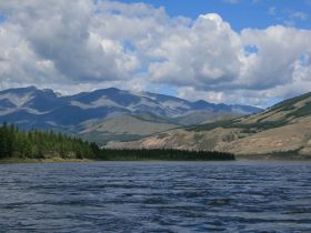 Река Индигирка. Через Ущелье Восторга и Восхищения! Маршрут: п. Усть-Нера - с. Хонуу