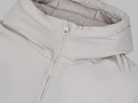 Утепленная куртка с искусственным наполнителем