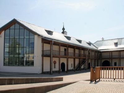 Конюшенный двор