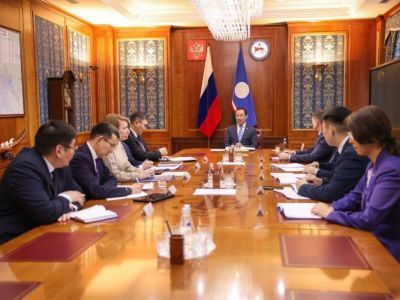 Айсен Николаев проверил руководство правительства и администрации Якутии на знание истории