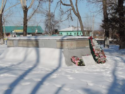 Братская могила борцов за власть Советов на Дальнем Востоке