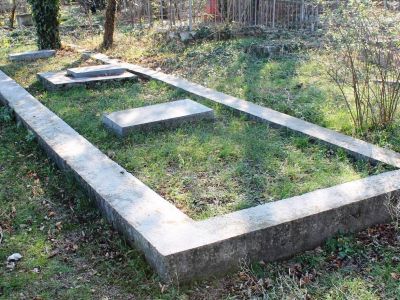 Братская могила  советских воинов