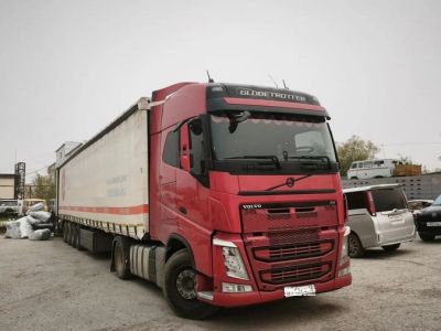 Из Якутии в зону СВО направили три автомобиля и около семи тонн гуманитарного груза