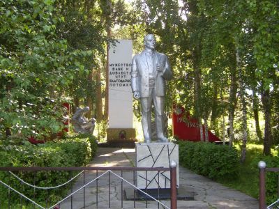 Мемориальный комплекс односельчанам, погибшим в годы Великой Отечественной войны (1941-1945 гг.)