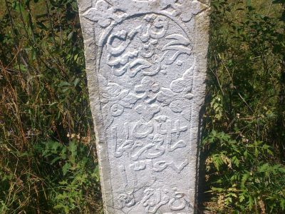 Стелы надмогильные одиночные (7 стел)